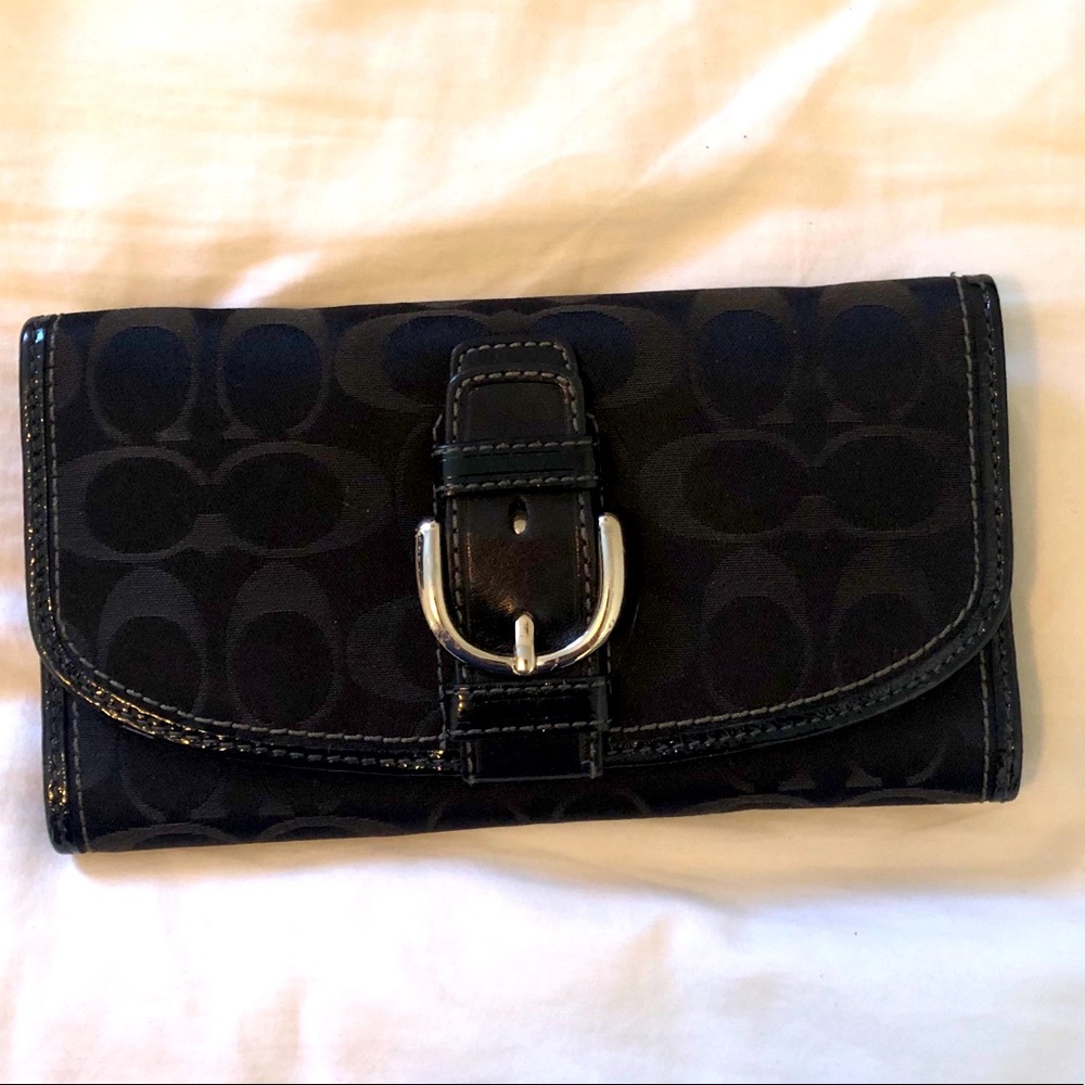 Coach wallet GUC/EUC